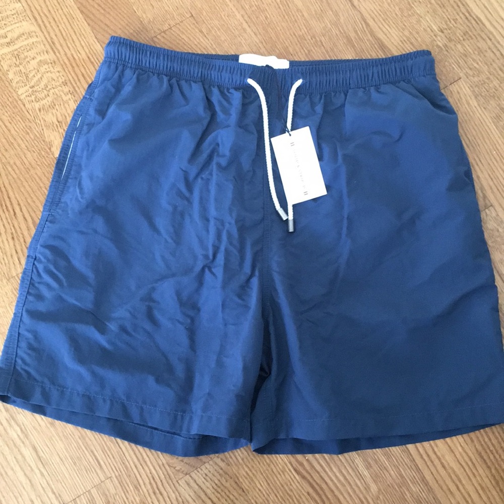 Men’s swim trunks